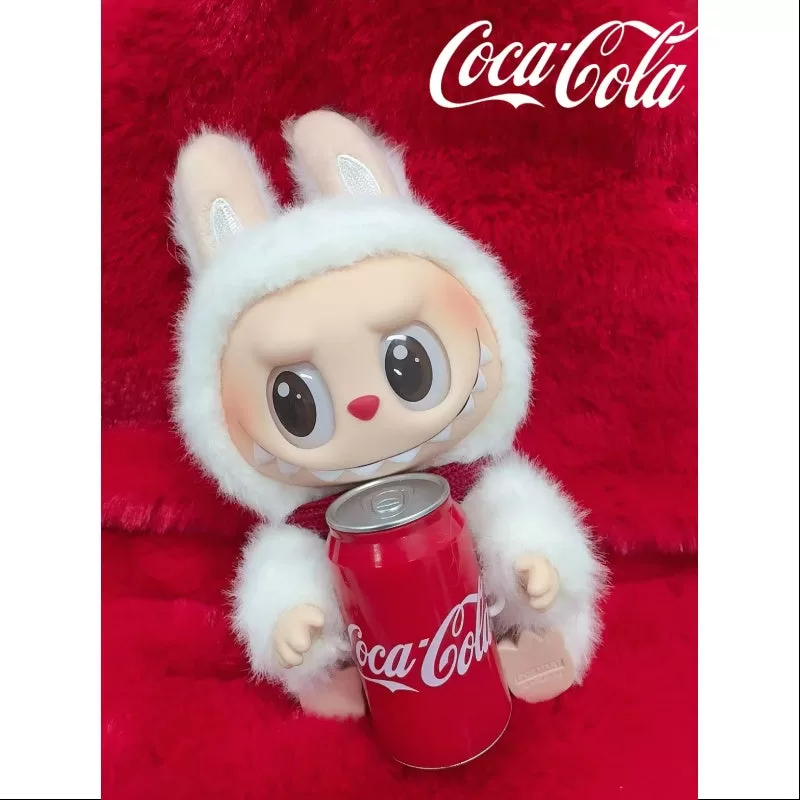 Colgante de cara de vinilo de la serie Coca Cola de Labubu The Monsters Happy Factor