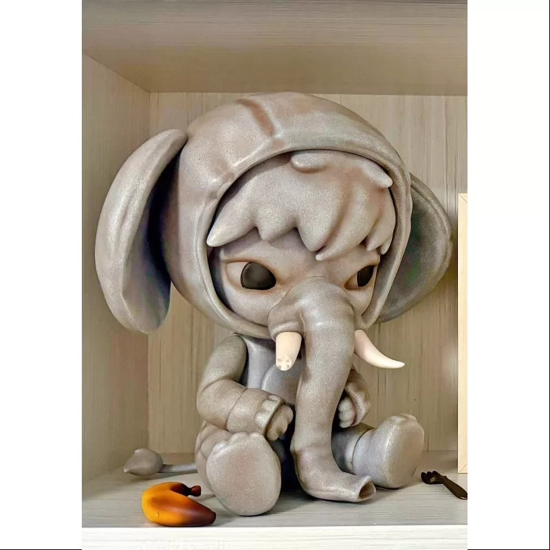Escultura artística de Hirono “Elefante en la habitación”, versión grande, 2023, edición limitada