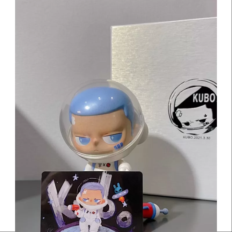 Figura de astronauta azul KUBO, juguete artístico, edición limitada 2021 Figura de astronauta azul KUBO, juguete artístico, edición limitada 2021