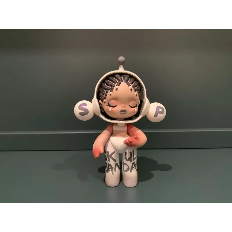 Figura de edición limitada de Skullpanda Baby White Yo Figura de edición limitada de Skullpanda Baby White Yo
