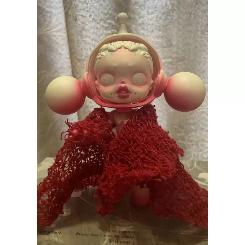 Figura de edición limitada de Skullpanda Red Dream Heart Baby Figura de edición limitada de Skullpanda Red Dream Heart Baby