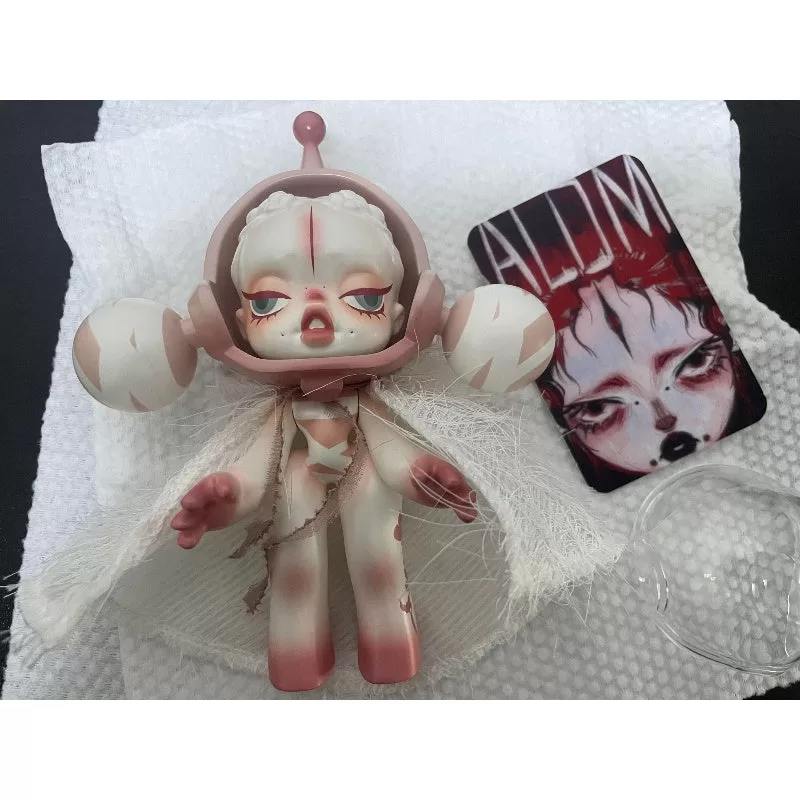 Figura de edición limitada de Skullpanda Salomé