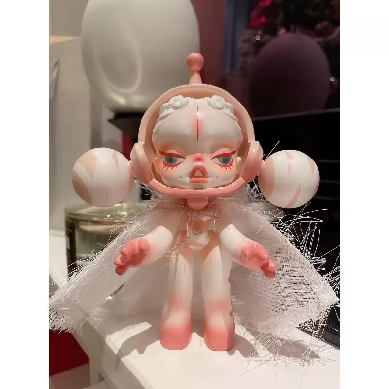 Figura de edición limitada de Skullpanda Salomé