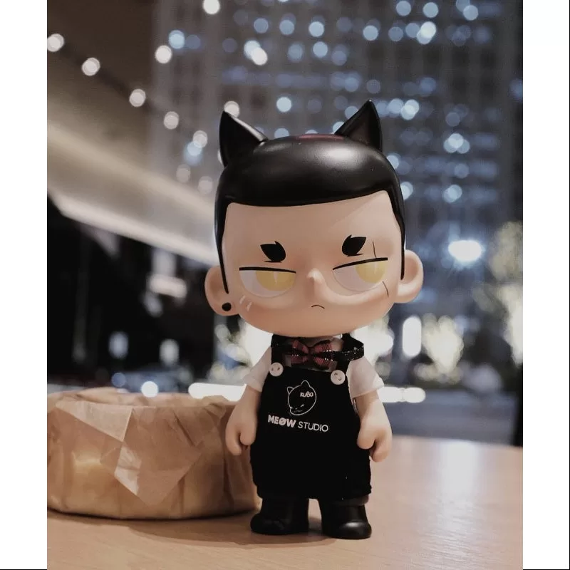 Figura de gato negro KUBO, juguete artístico, edición limitada 2021 Figura de gato negro KUBO, juguete artístico, edición limitada 2021