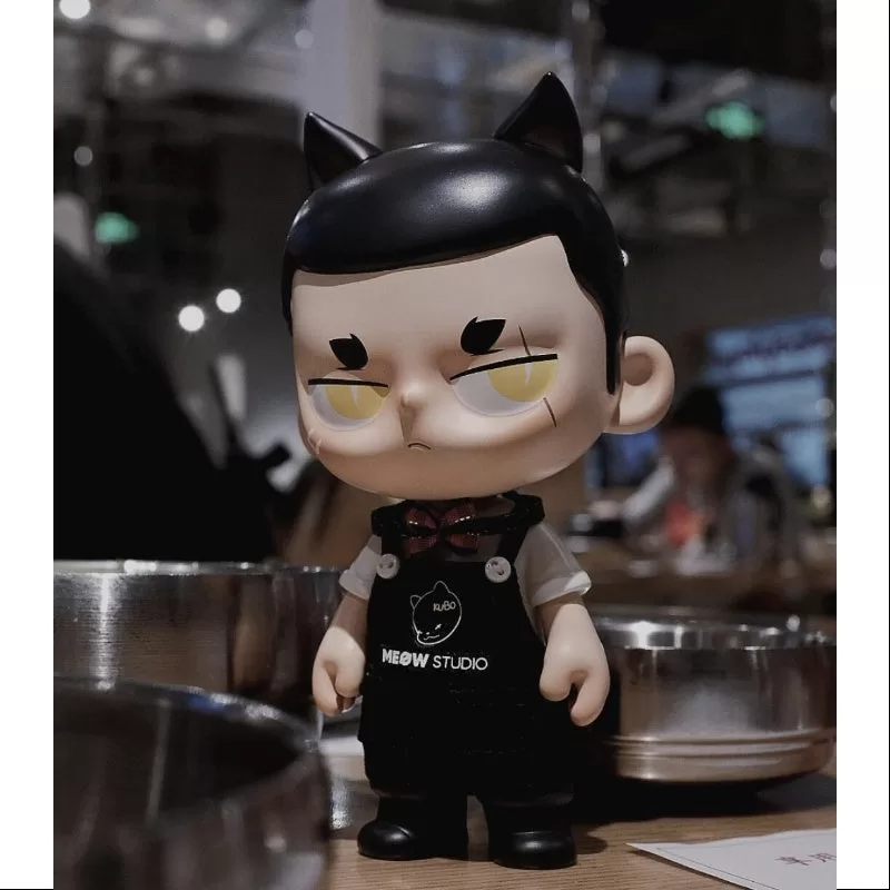Figura de gato negro KUBO, juguete artístico, edición limitada 2021 Figura de gato negro KUBO, juguete artístico, edición limitada 2021