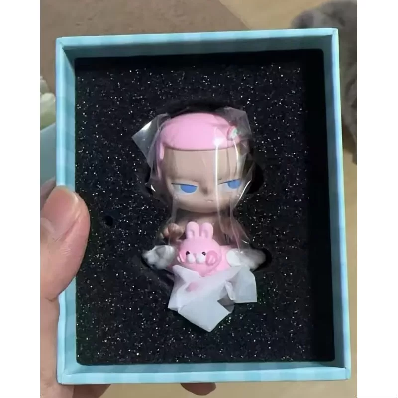 Figura de juguete artística de conejito KUBO con forma de anillo de natación (edición limitada de 2024) Figura de juguete artística de conejito KUBO con forma de anillo de natación (edición limitada de 2024)