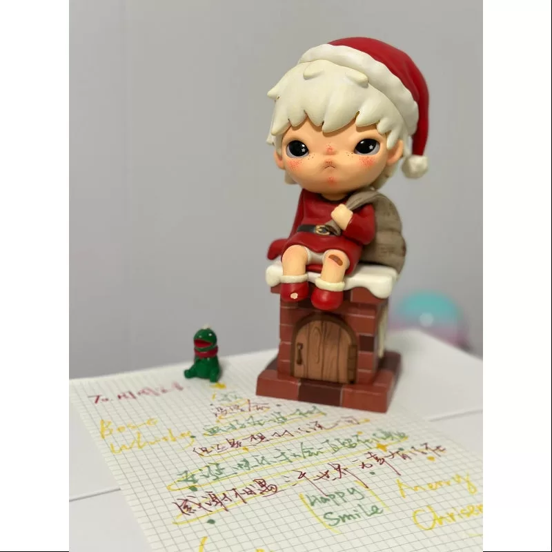 Figura de juguete artístico de Hirono Feliz Navidad Sr. Hirono 2023 LIMITADA Figura de juguete artístico de Hirono Feliz Navidad Sr. Hirono 2023 LIMITADA