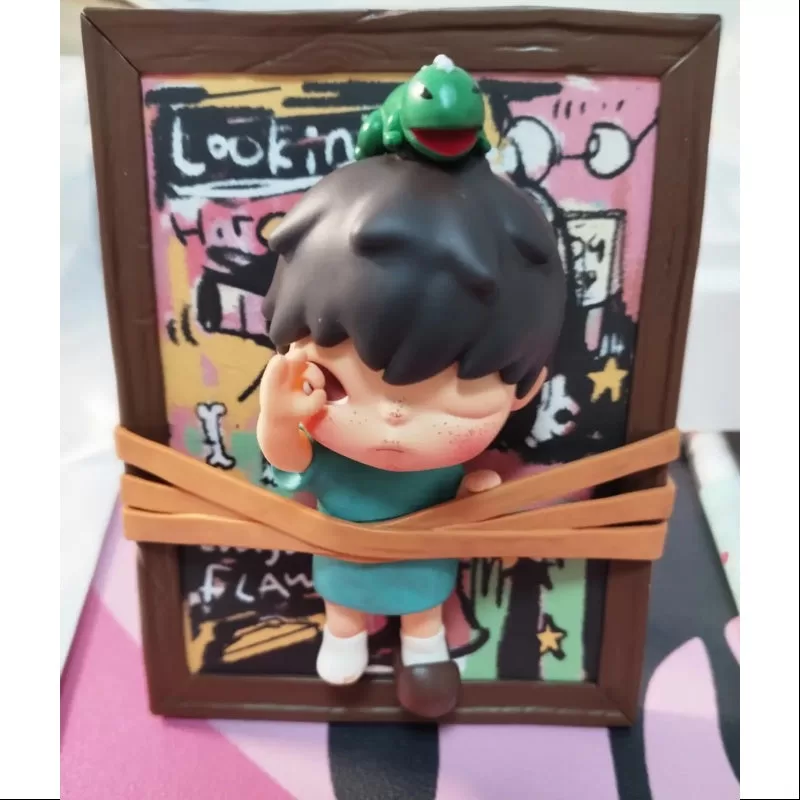 Figura de juguete de Hirono Seeing Art (edición limitada, 2023)