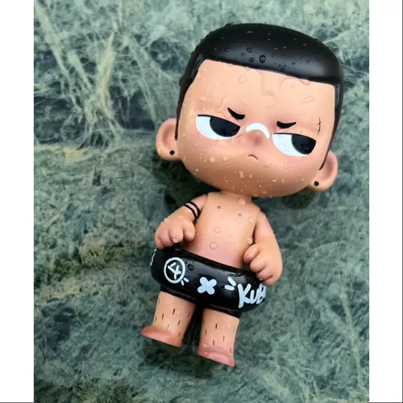 Figura de juguete de arte KUBO Swim Ring negra (edición limitada de 2022) Figura de juguete de arte KUBO Swim Ring negra (edición limitada de 2022)