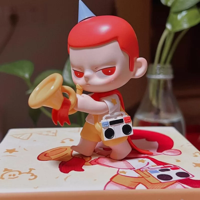 Figura de juguete musical de verano KUBO, edición limitada de 2024 Figura de juguete musical de verano KUBO, edición limitada de 2024