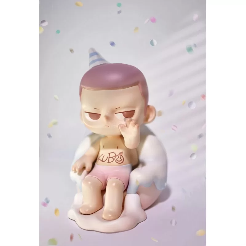 Figura de pastel de cumpleaños de KUBO (2 años), juguete artístico (2023, edición limitada) Figura de pastel de cumpleaños de KUBO (2 años), juguete artístico (2023, edición limitada)