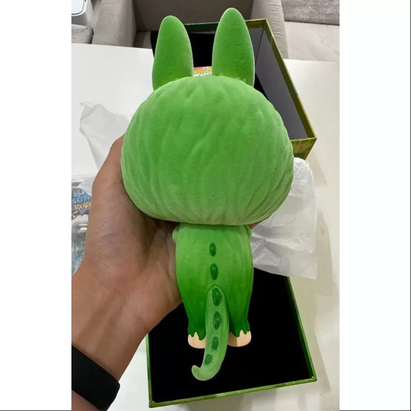 Figura de peluche verde musgo de Labubu The Monsters Zimomo (2024 PTS) Figura de peluche verde musgo de Labubu The Monsters Zimomo (2024 PTS)