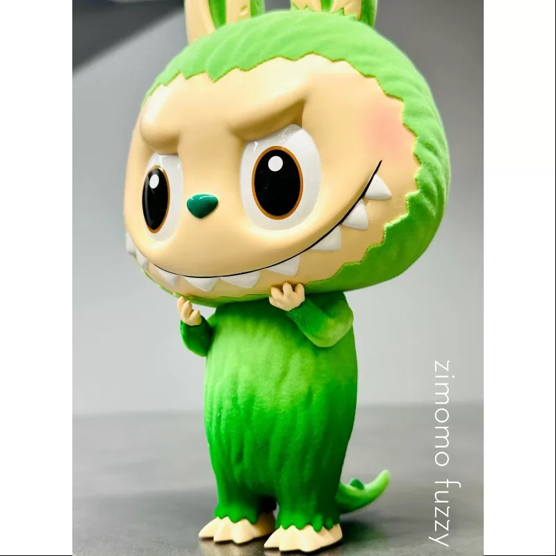 Figura de peluche verde musgo de Labubu The Monsters Zimomo (2024 PTS) Figura de peluche verde musgo de Labubu The Monsters Zimomo (2024 PTS)