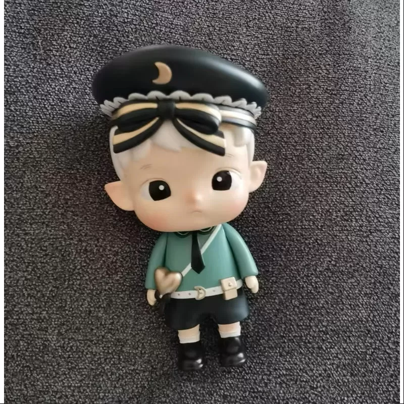 Figura de policía de Hacipupu, Pequeño Júpiter, edición limitada 2021 Figura de policía de Hacipupu, Pequeño Júpiter, edición limitada 2021