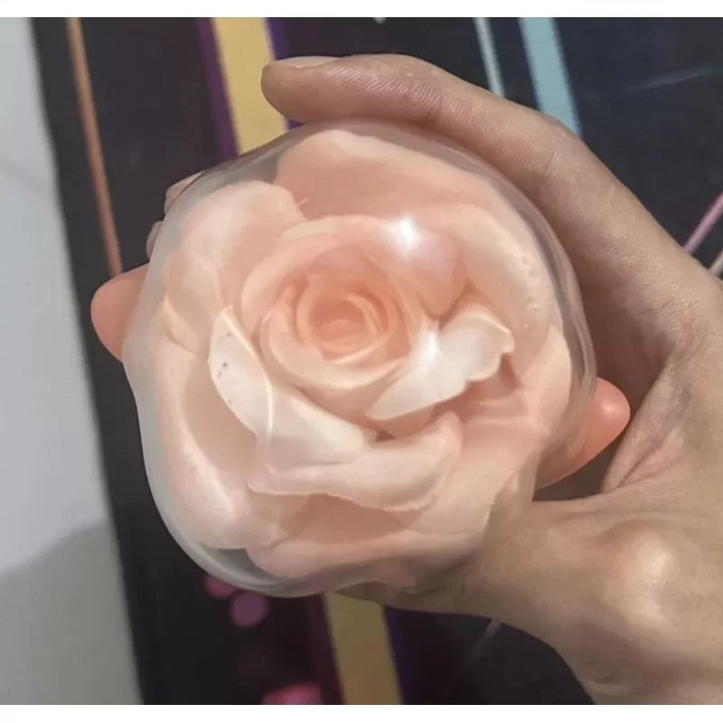 Figura limitada DIMOO Red Rose Figura limitada DIMOO Red Rose
