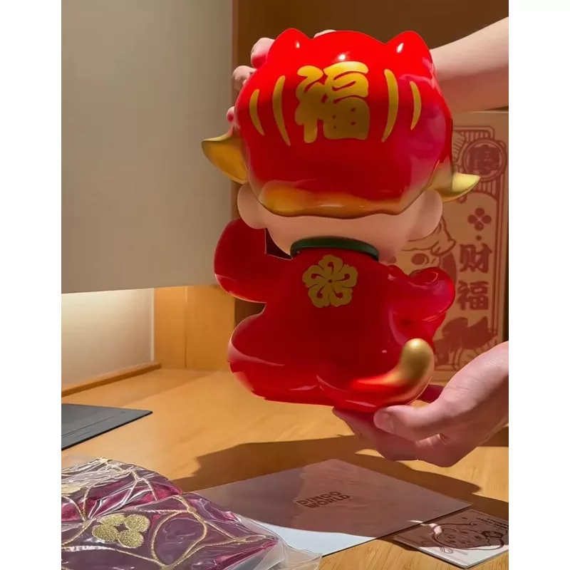 Figura limitada de DIMOO Maneki Neko Daruma (exclusivo de Shanghai PTS 2024) Figura limitada de DIMOO Maneki Neko Daruma (exclusivo de Shanghai PTS 2024)