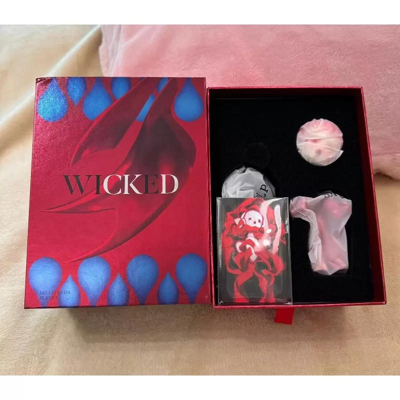 Figura limitada de Skullpanda Baby Wicked Figura limitada de Skullpanda Baby Wicked