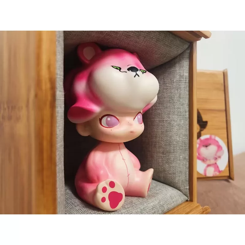 Figura limitada de la Pantera Rosa de DIMOO Figura limitada de la Pantera Rosa de DIMOO