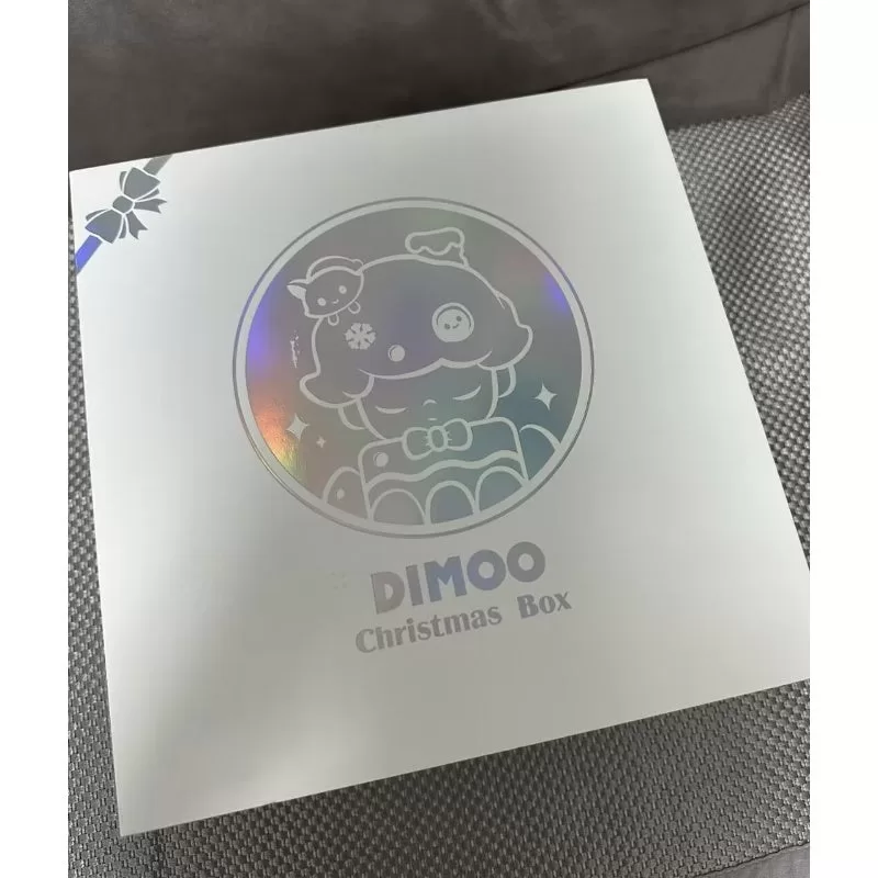 Figura limitada de la caja navideña de DIMOO Figura limitada de la caja navideña de DIMOO