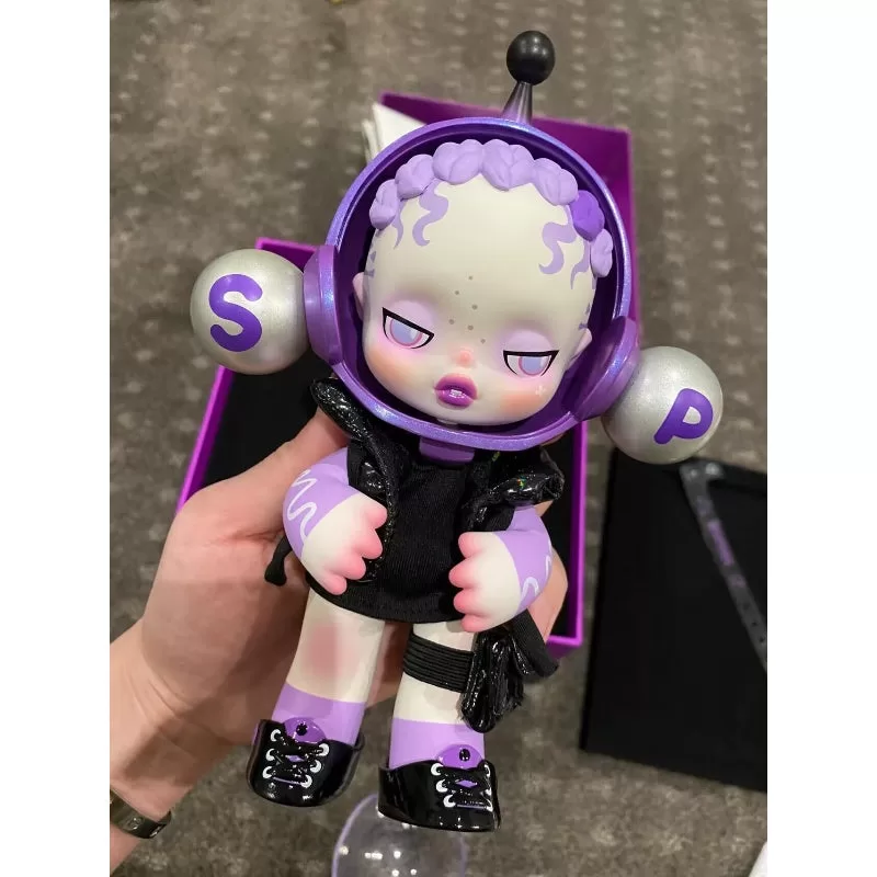 Figura limitada deslumbrante del OOTD de Skullpanda Figura limitada deslumbrante del OOTD de Skullpanda