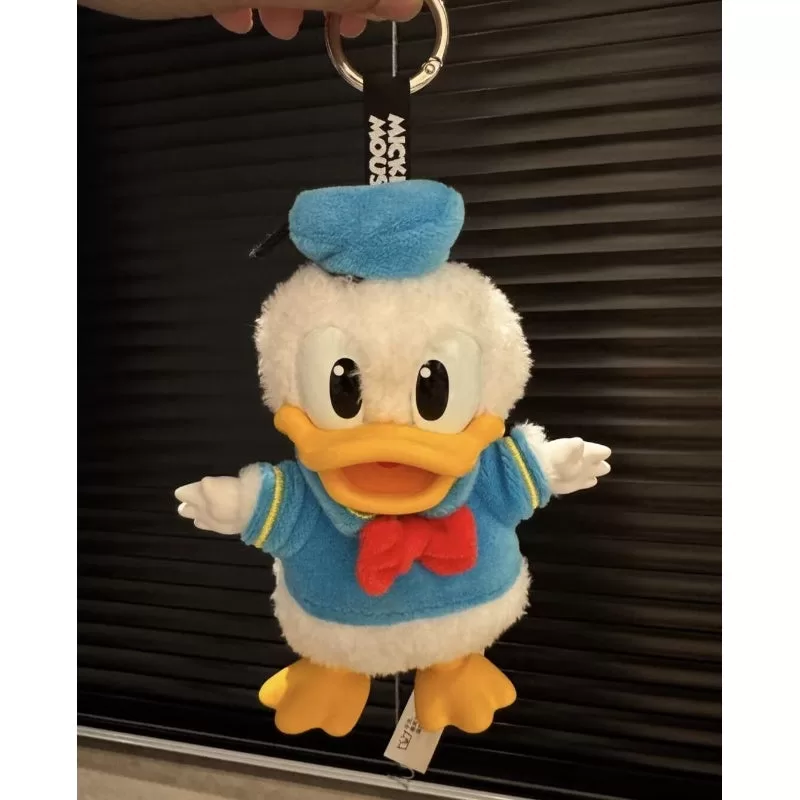 Figuras de la serie de llaveros Mickey Family Cute Together Donald
