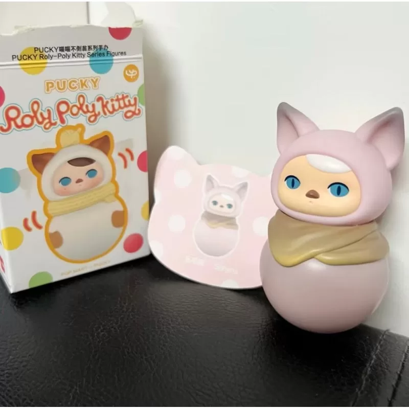 Gatito esfinge enrollable PUCKY