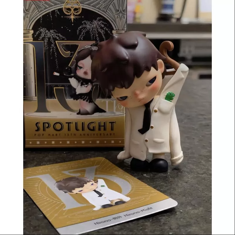 Hirono Spotlight Pop Mart Serie del 13º Aniversario Hirono