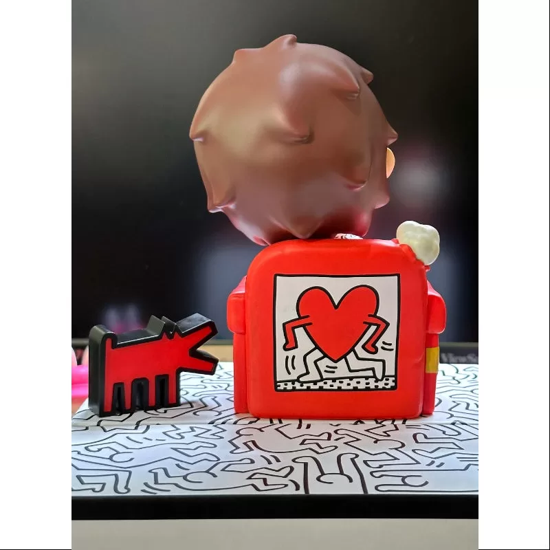Hirono x Keith Haring Versión grande. Figura de juguete artístico 2024 LIMITADA Hirono x Keith Haring Versión grande. Figura de juguete artístico 2024 LIMITADA