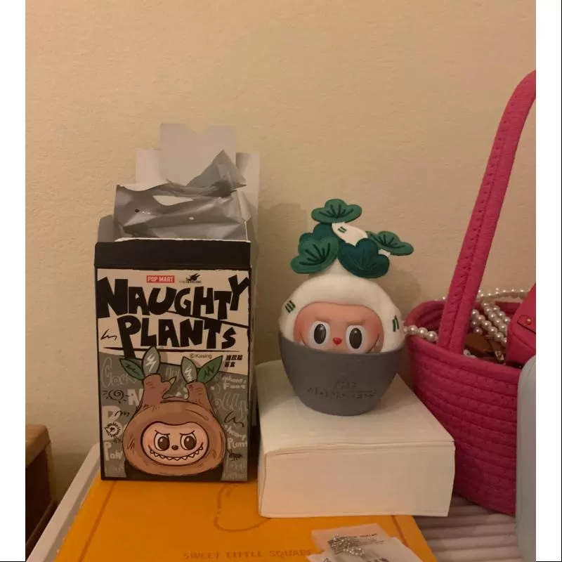 Labubu LOS MONSTRUOS PLANTAS TRAVIESAS Serie de caras de vinilo SECRETO Pino Labubu LOS MONSTRUOS PLANTAS TRAVIESAS Serie de caras de vinilo SECRETO Pino