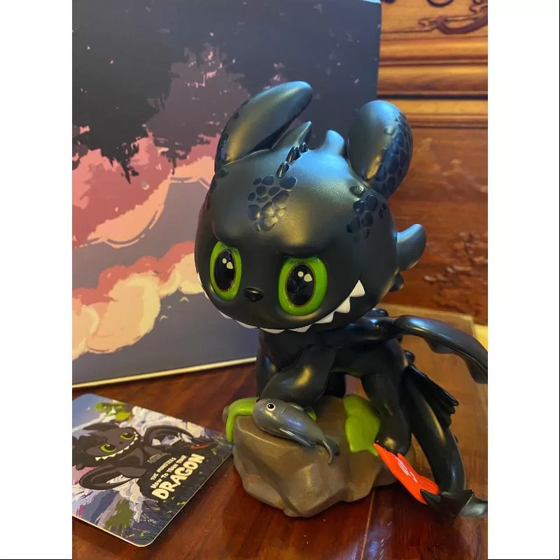 Labubu Los Monstruos Cómo Entrenar a tu Dragón Figura Negra LIMITADA Labubu Los Monstruos Cómo Entrenar a tu Dragón Figura Negra LIMITADA