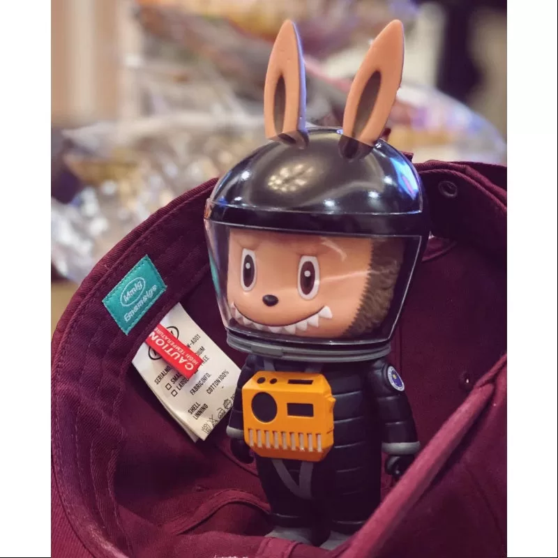 Labubu Los Monstruos Labubu Astronauta Negro 2019 LIMITADO