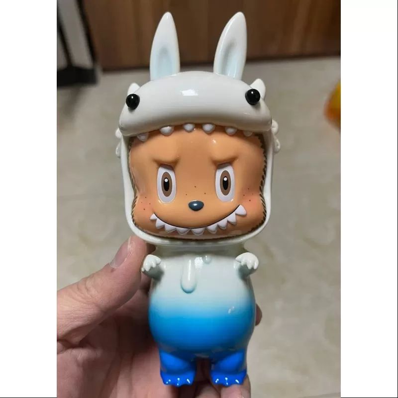 Labubu Los Monstruos Labubu Byron Monte Fuji 2019 Tokio LIMITADO Labubu Los Monstruos Labubu Byron Monte Fuji 2019 Tokio LIMITADO
