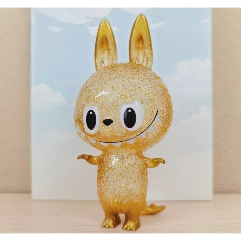Labubu Los Monstruos Los Pequeños Monstruos Zimomo Serie 4 Goud Labubu Los Monstruos Los Pequeños Monstruos Zimomo Serie 4 Goud