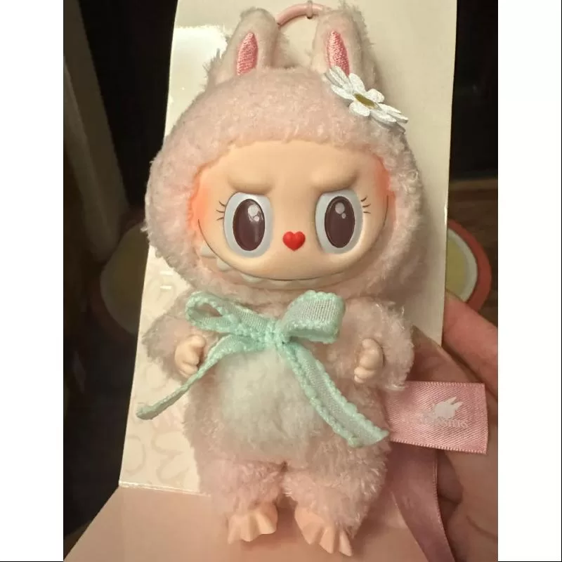 Labubu Mokoko – Muñeco de peluche de vinilo “Cerca de lo dulce”, edición limitada