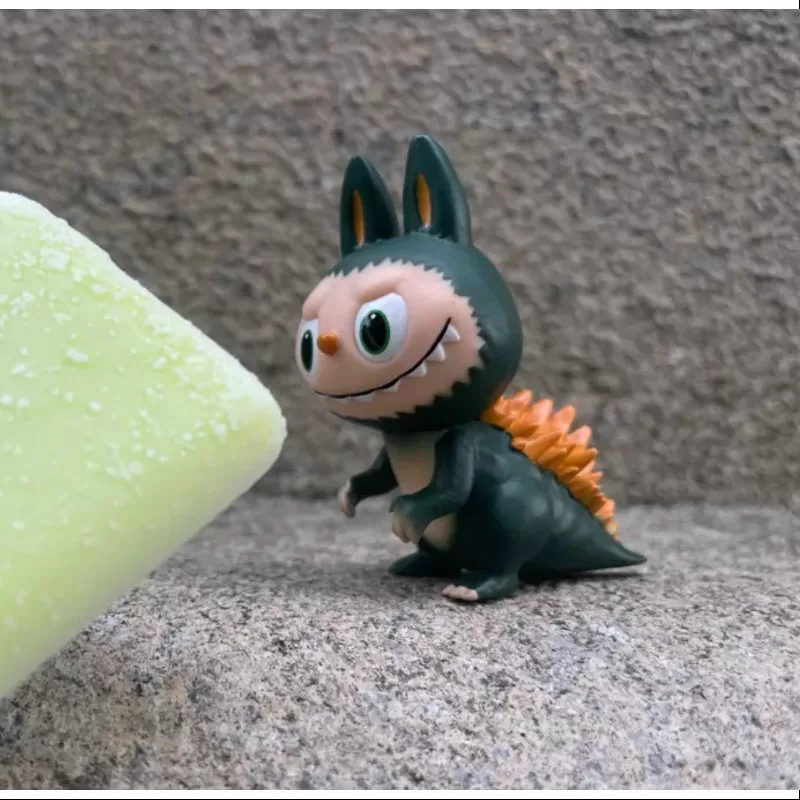 Labubu The Monsters Kaiju Hunting Series 2.5 Serie Gojimomo edición normal Labubu The Monsters Kaiju Hunting Series 2.5 Serie Gojimomo edición normal