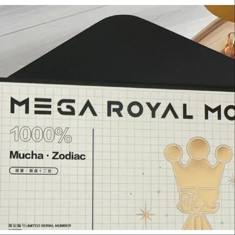 MEGA ROYAL MOLLY 1000% Mucha Zodiac 2023 LIMITADA MEGA ROYAL MOLLY 1000% Mucha Zodiac 2023 LIMITADA