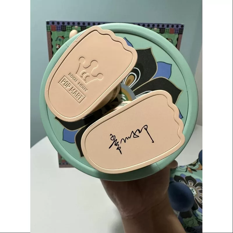 MEGA ROYAL MOLLY 400% Saone Chang DunHuang 2023 LIMITADO MEGA ROYAL MOLLY 400% Saone Chang DunHuang 2023 LIMITADO