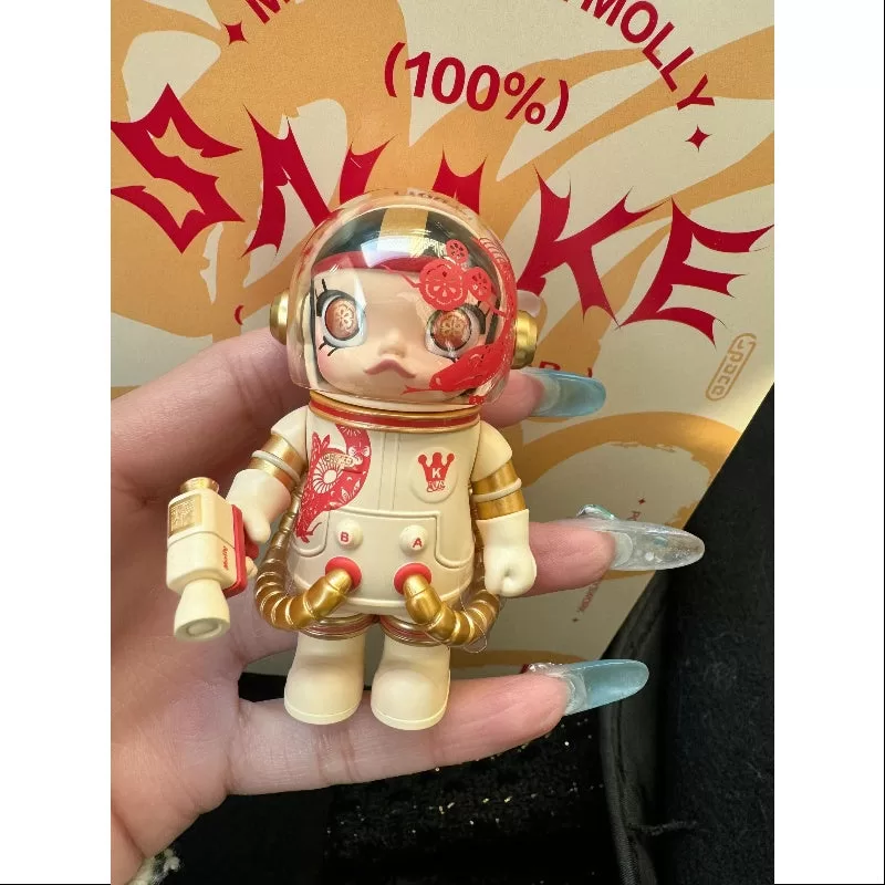 MEGA SPACE MOLLY 100% Snake Año Nuevo Blanco 2025 Limitada MEGA SPACE MOLLY 100% Snake Año Nuevo Blanco 2025 Limitada