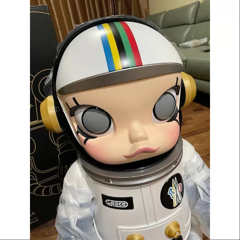 MEGA SPACE MOLLY 1000% MONCLER 2022 LIMITADA MEGA SPACE MOLLY 1000% MONCLER 2022 LIMITADA