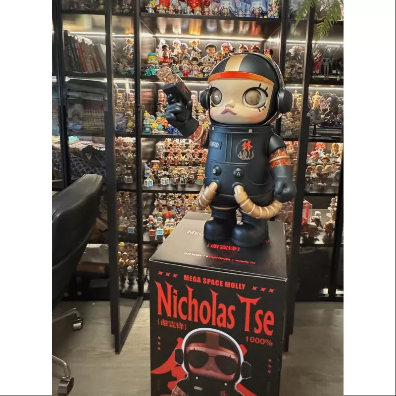 MEGA SPACE MOLLY 1000% Nicholas Tse 2024 LIMITADO MEGA SPACE MOLLY 1000% Nicholas Tse 2024 LIMITADO