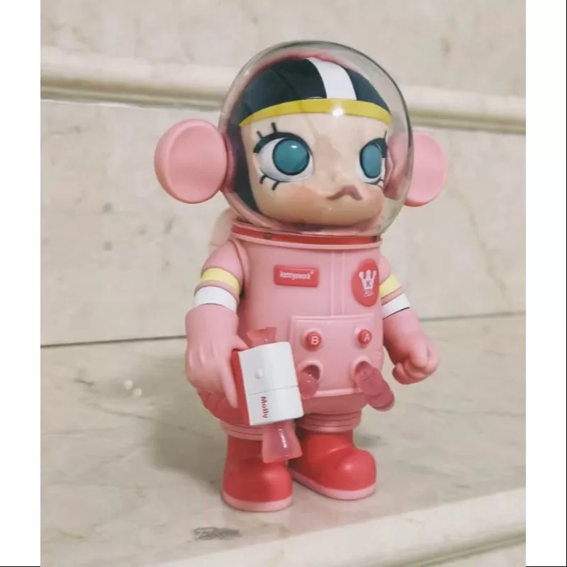 MEGA SPACE MOLLY 200% Momotaro 2016 LIMITADA MEGA SPACE MOLLY 200% Momotaro 2016 LIMITADA
