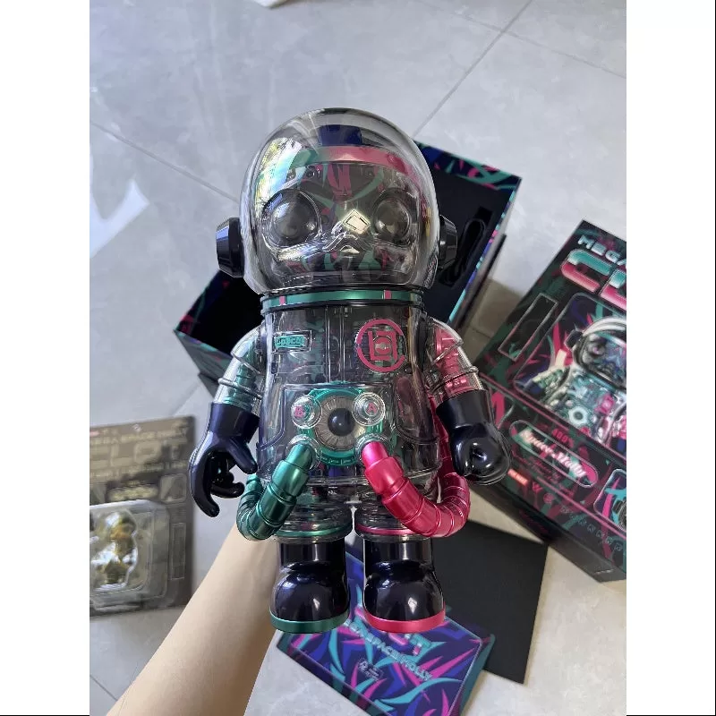 MEGA SPACE MOLLY 400% CLOT Magenta Alienegra 2024 Limitada MEGA SPACE MOLLY 400% CLOT Magenta Alienegra 2024 Limitada