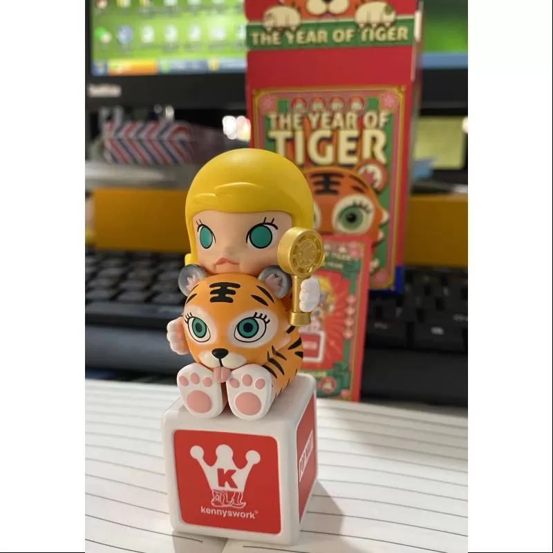 MOLLY Pop Mart La serie del año del tigre MOLLY Lleno de vigor MOLLY Pop Mart La serie del año del tigre MOLLY Lleno de vigor
