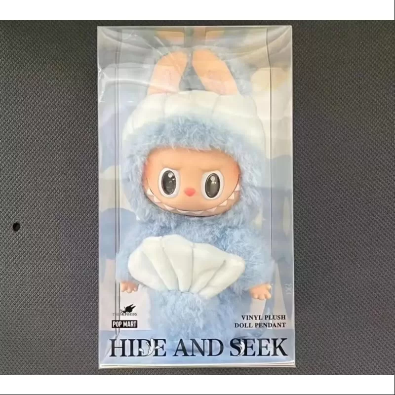 Muñeco de peluche de vinilo con colgante de edición limitada de Labubu The Monsters Hide and Seek en Singapur Muñeco de peluche de vinilo con colgante de edición limitada de Labubu The Monsters Hide and Seek en Singapur