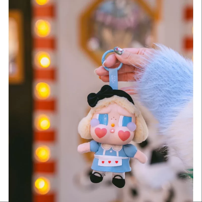 Peluche de vinilo de la serie Crybaby Crying Again She’s Alice