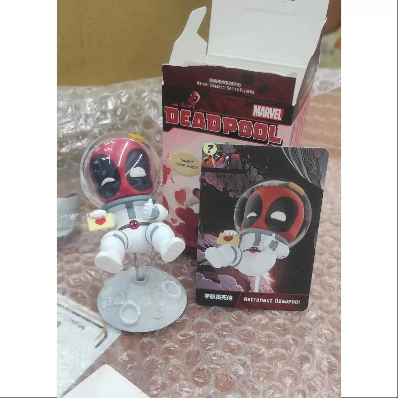 Pop Mart Marvel Deadpool Series Secret Astronaut Deadpool (1/144) Pop Mart Marvel Deadpool Series Secret Astronaut Deadpool (1/144)