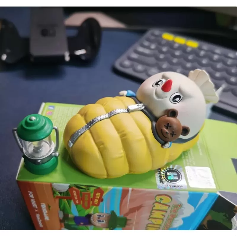 Saco de dormir espeluznante de la serie Camping de los Monstruos de Labubu Saco de dormir espeluznante de la serie Camping de los Monstruos de Labubu