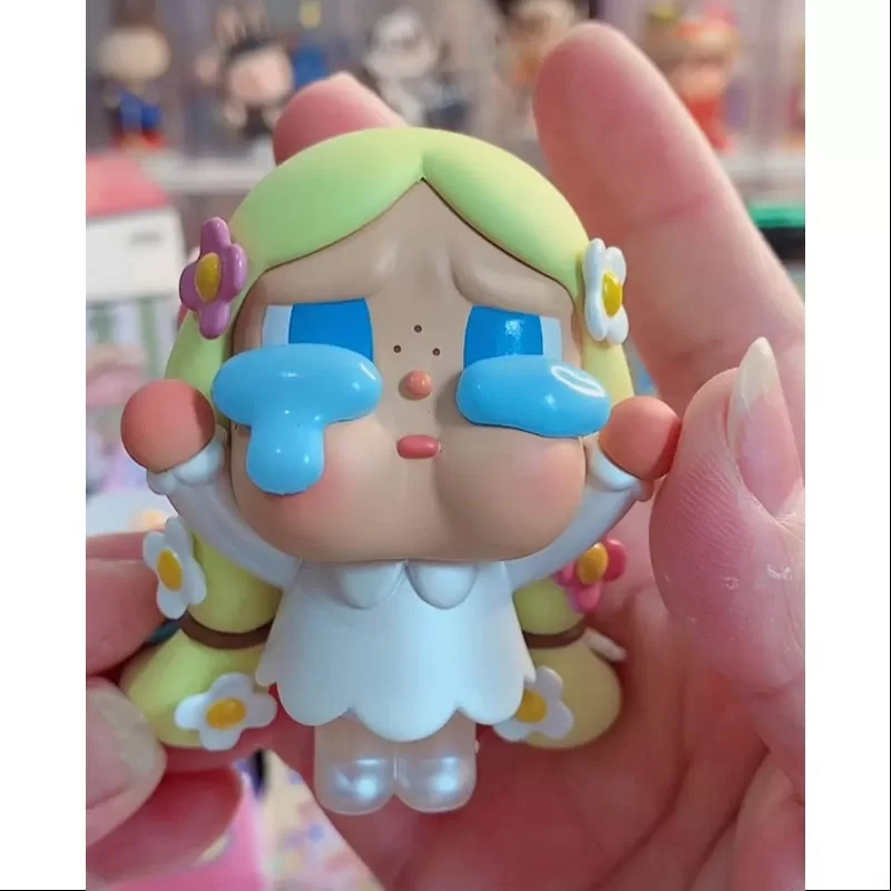 Serie Crybaby Llorando en el Bosque Secreto LA RUBIA SACRIFICIAL VER.(1/72) Serie Crybaby Llorando en el Bosque Secreto LA RUBIA SACRIFICIAL VER.(1/72)