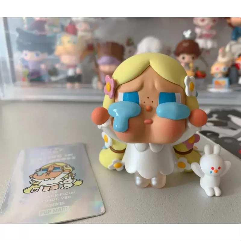 Serie Crybaby Llorando en el Bosque Secreto LA RUBIA SACRIFICIAL VER.(1/72) Serie Crybaby Llorando en el Bosque Secreto LA RUBIA SACRIFICIAL VER.(1/72)