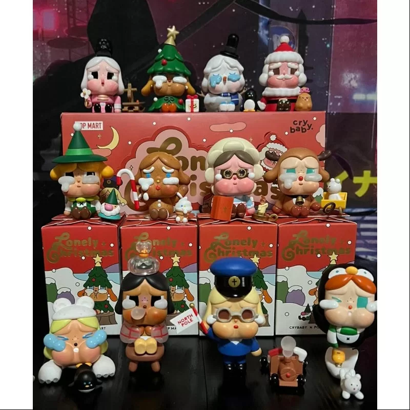 Serie Crybaby Lonely Christmas: Conjunto completo abierto
